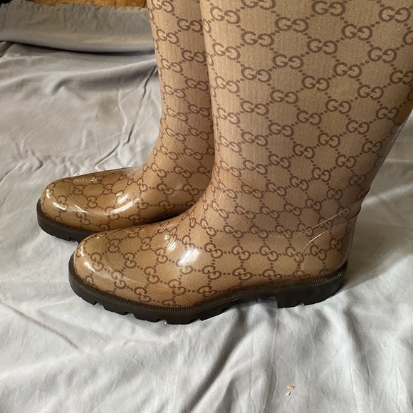 Gucci Women's Logo Rain Boots - Picture 4 of 10